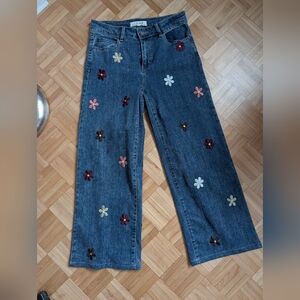 CHARLIE B Floral Embroidered Wide Leg Jeans - read Description